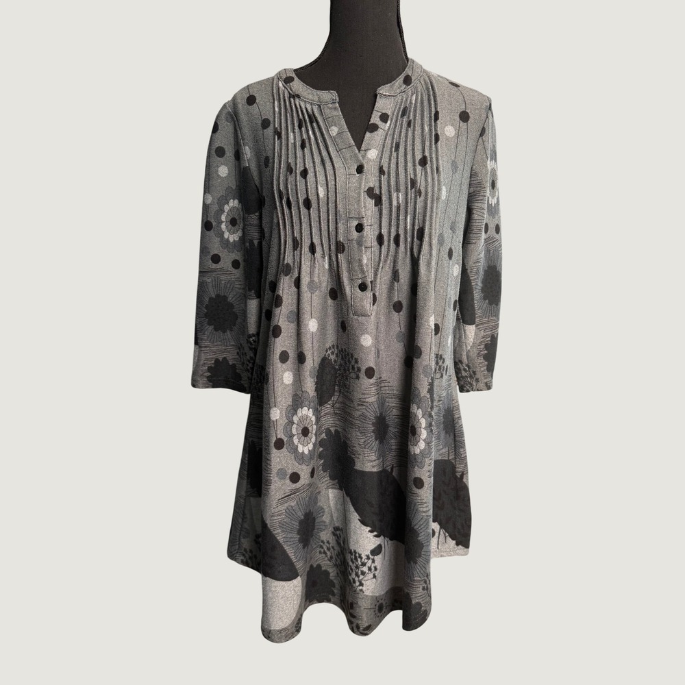 Mod Reborn Gray Floral Polka Dot Pintuck Tunic Top Henley 3/4 Sleeve Large